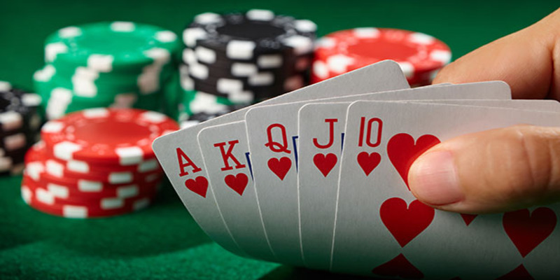 Poker là game bài trí tuệ đỉnh cao kết hợp với yếu tố tâm lý